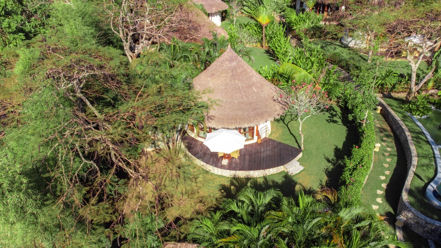 Deluxe Bungalow Gallery 2