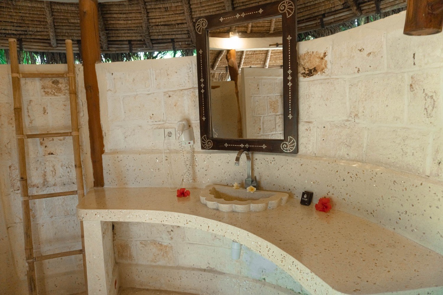 Deluxe Bungalow Gallery 7