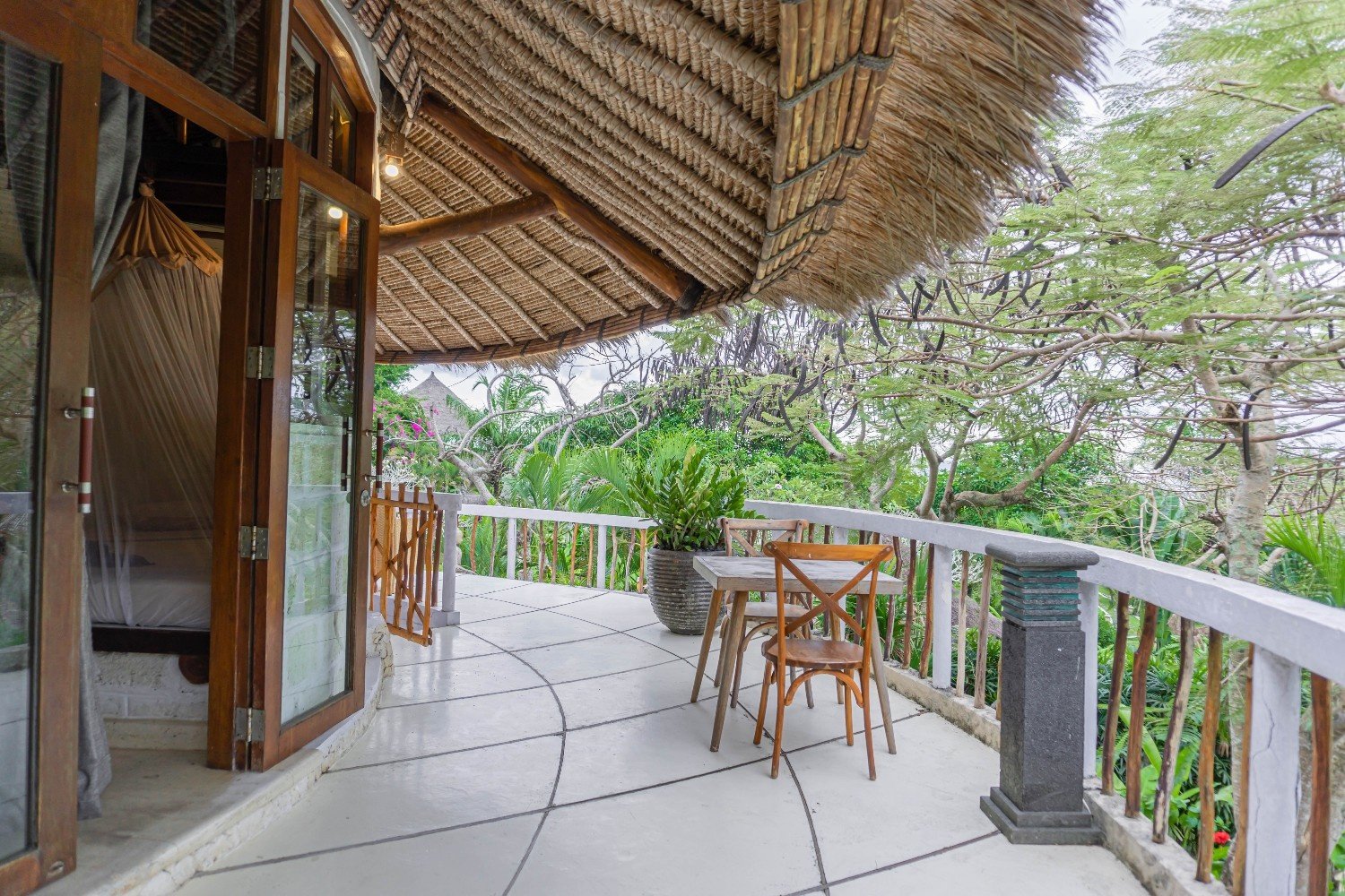 Family & Friend Room Gallery 8