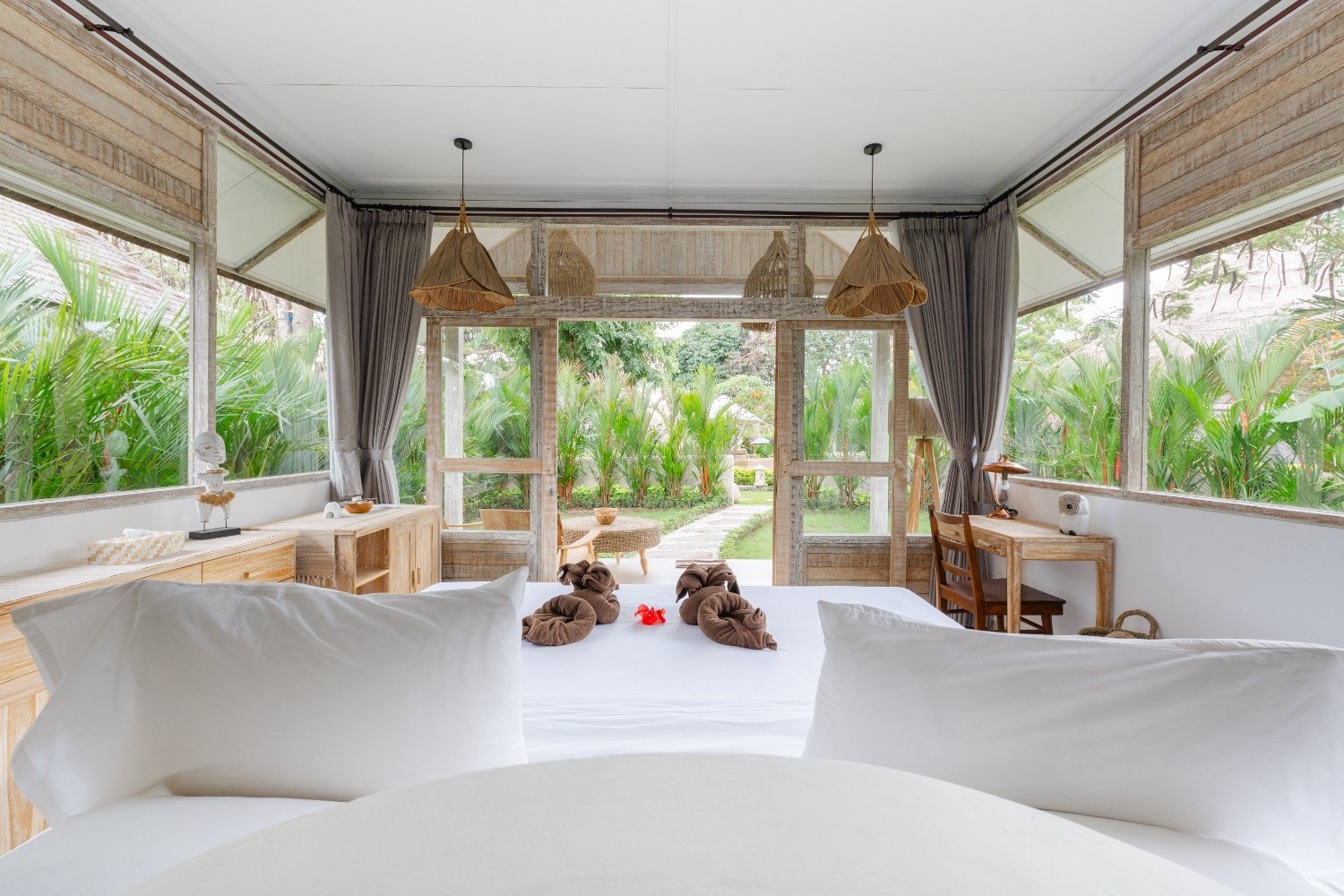 Garden Lodge Gallery 16