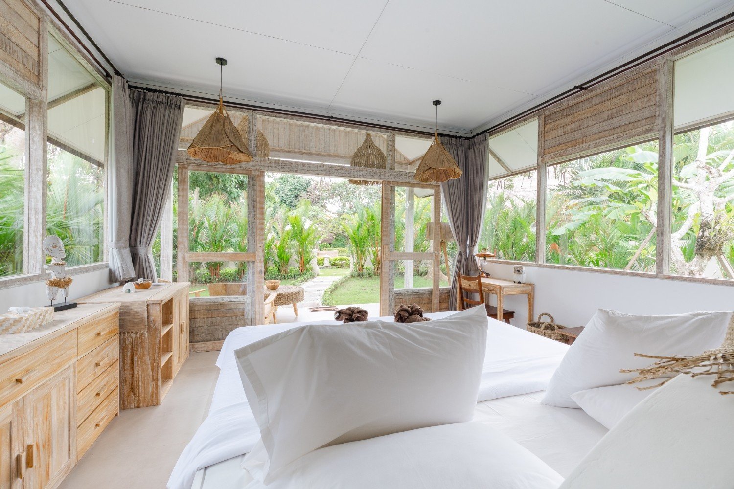 Garden Lodge Gallery 17