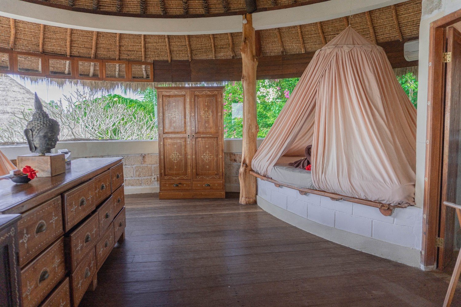 Private Pool & Sea View Gallery